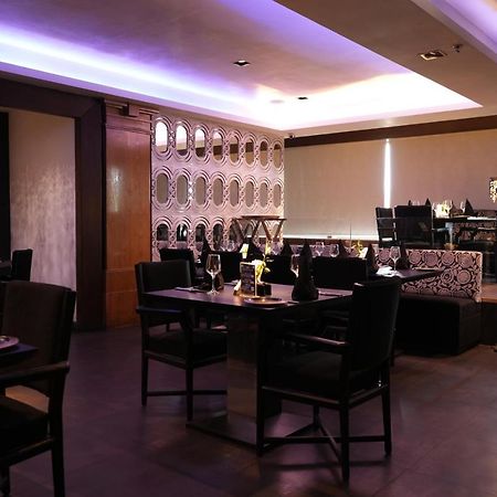 Hotel Hardeo Nagpur Exteriör bild