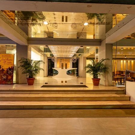 Hotel Hardeo Nagpur Exteriör bild