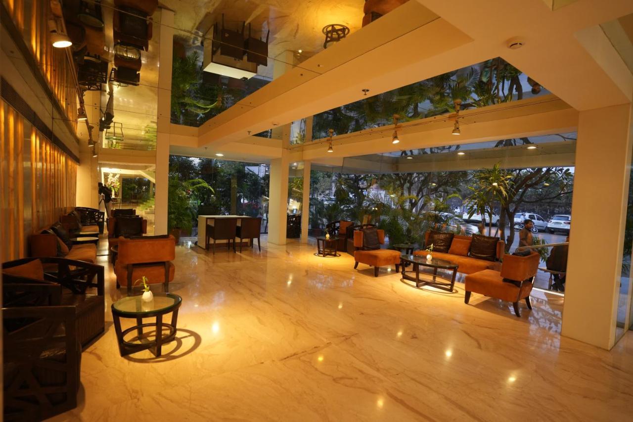 Hotel Hardeo Nagpur Exteriör bild