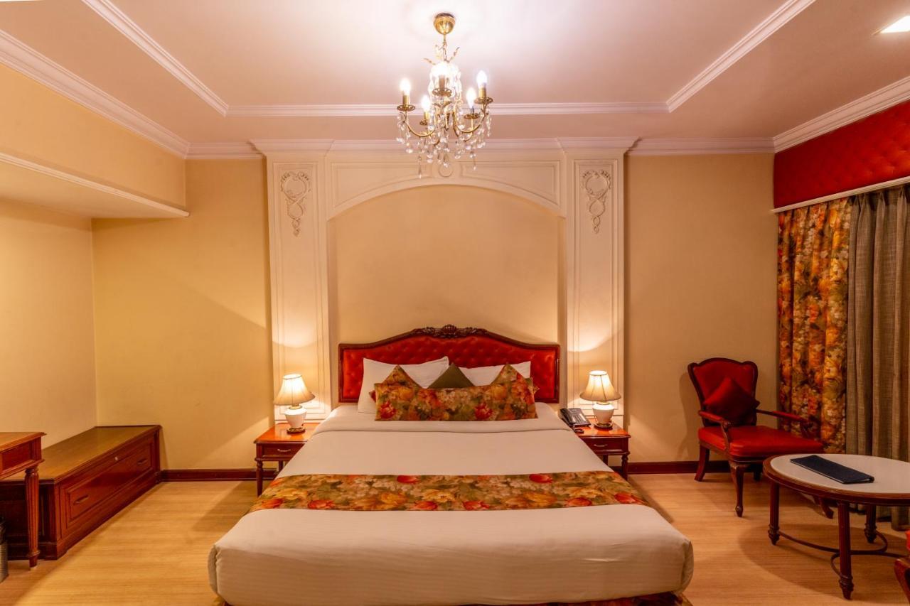 Hotel Hardeo Nagpur Exteriör bild
