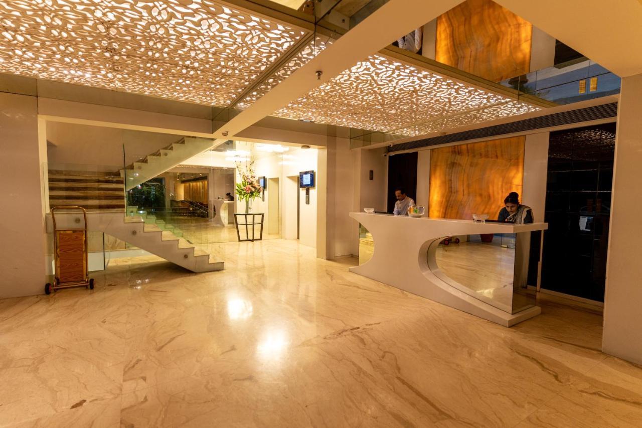 Hotel Hardeo Nagpur Exteriör bild