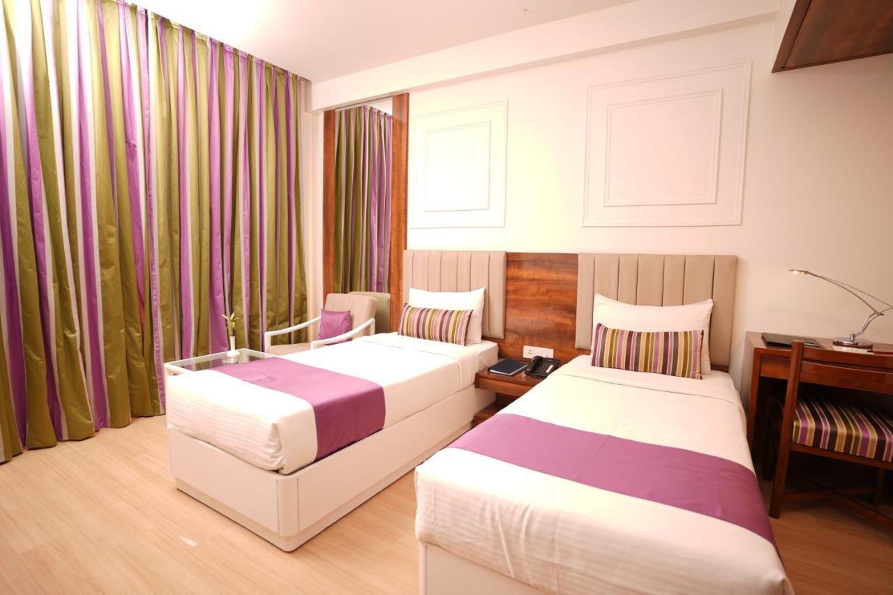 Hotel Hardeo Nagpur Exteriör bild