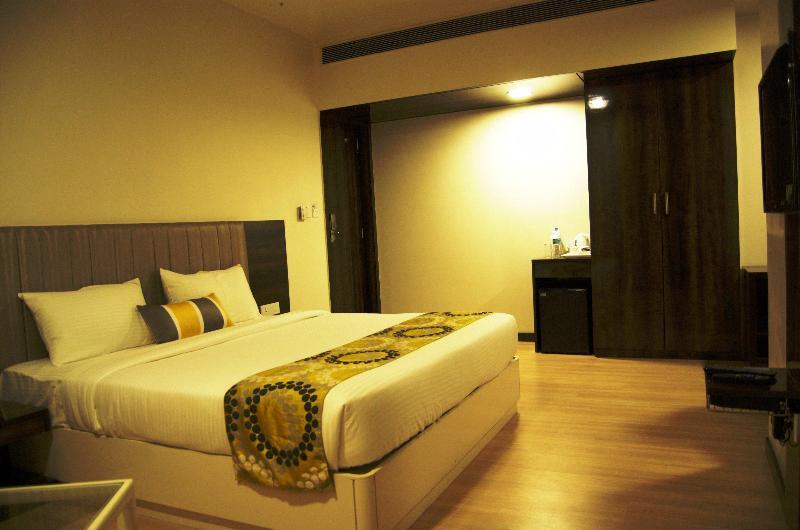 Hotel Hardeo Nagpur Exteriör bild