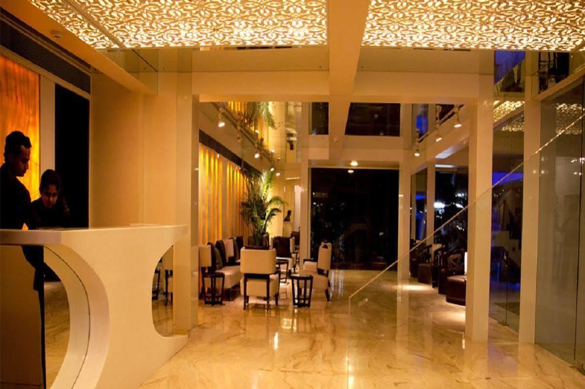 Hotel Hardeo Nagpur Exteriör bild