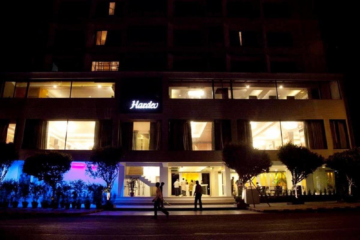 Hotel Hardeo Nagpur Exteriör bild